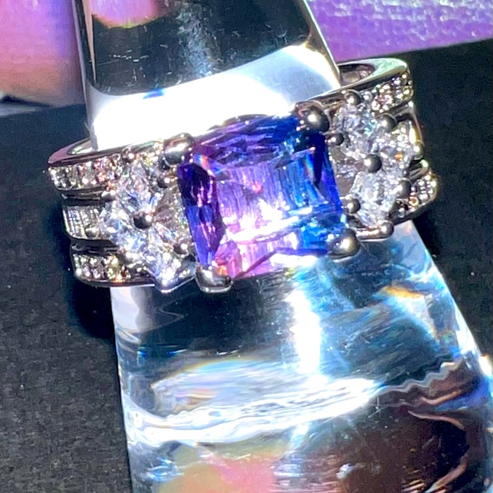 Bomb Party GoGo 💃🏻 purple blue by color tourmaline 10